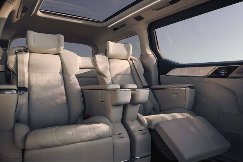 https://i2.dd-img.com/cms/d0698ee1d218c8a63656da747548d641.jpg volvo-em90-2024-das-interieur_副本.jpg
