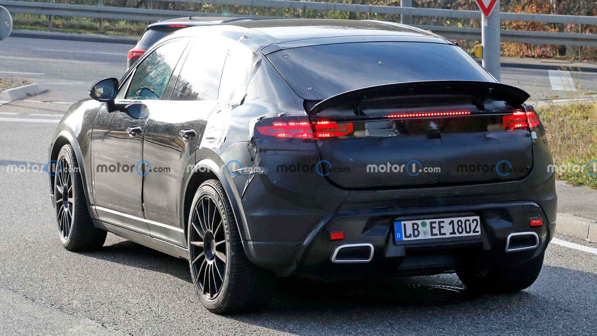 2023-porsche-macan-ev-spy-photo (7).jpg