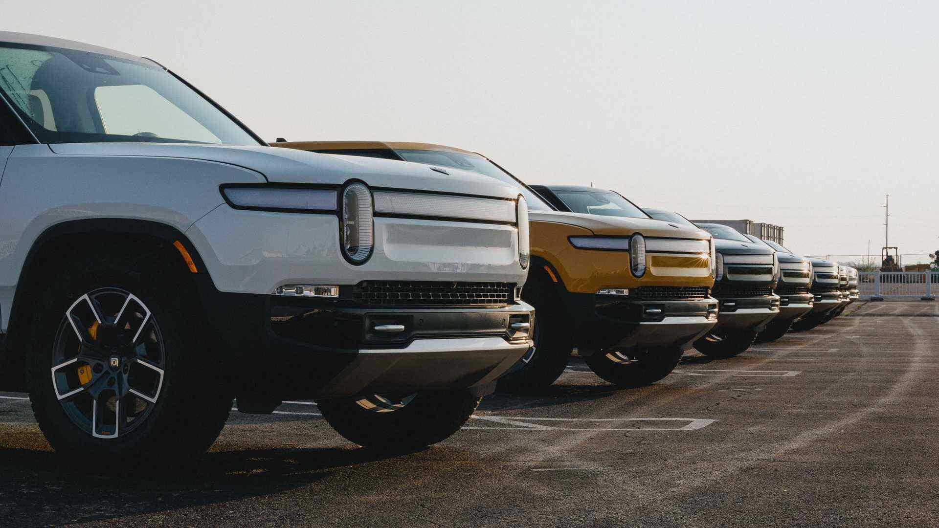 rivian-first-mile-event-in-normal-il-2022-rivian-r1t.jpg