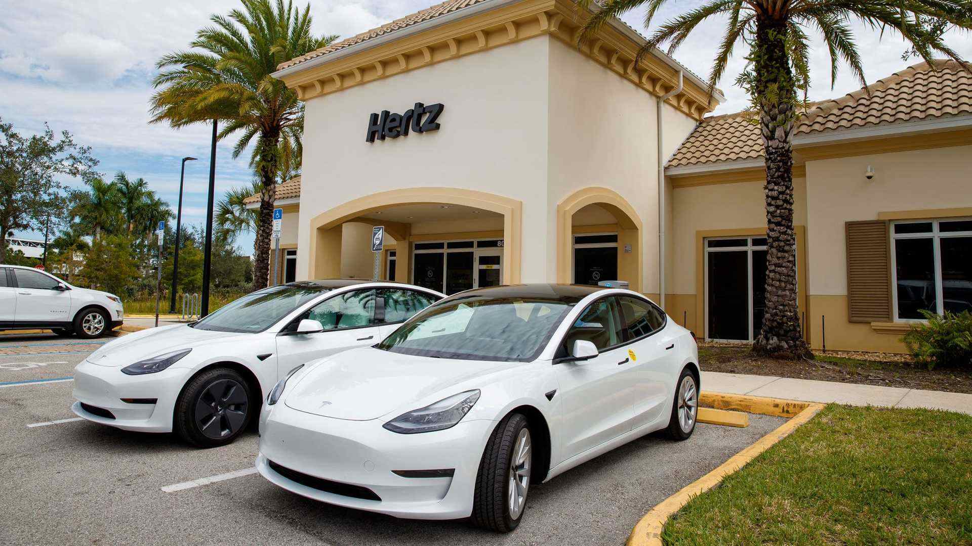 https://i2.dd-img.com/cms/f855a9d5da1be0b4a8aa447f3187b9f2.jpg tesla-model-3-in-hertz-ev-fleet.jpg