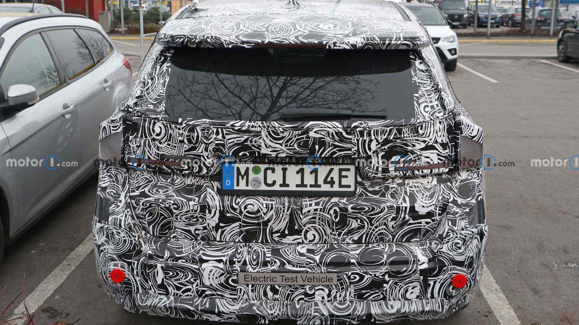 https://i2.dd-img.com/cms/f88a6de89b582bfe8f4116c19d49d2a6.jpg new-bmw-ix1-spy-shots (5).jpg