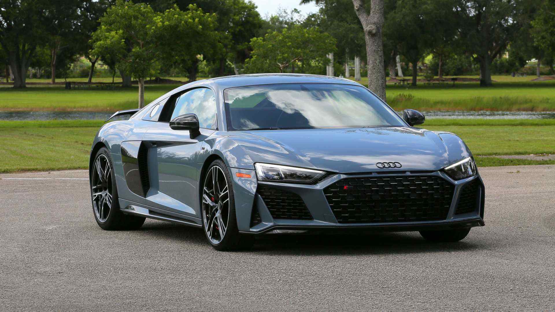 2020-audi-r8-performance-review.jpg
