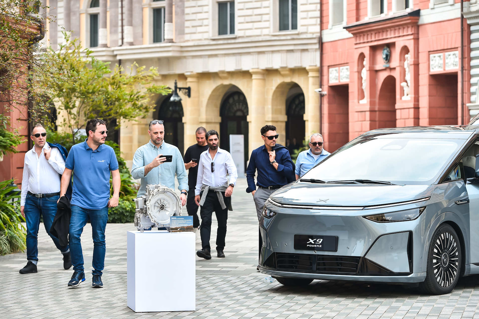 混动百科 | 一篇看懂小鹏X9的「鲲鹏超级增程」