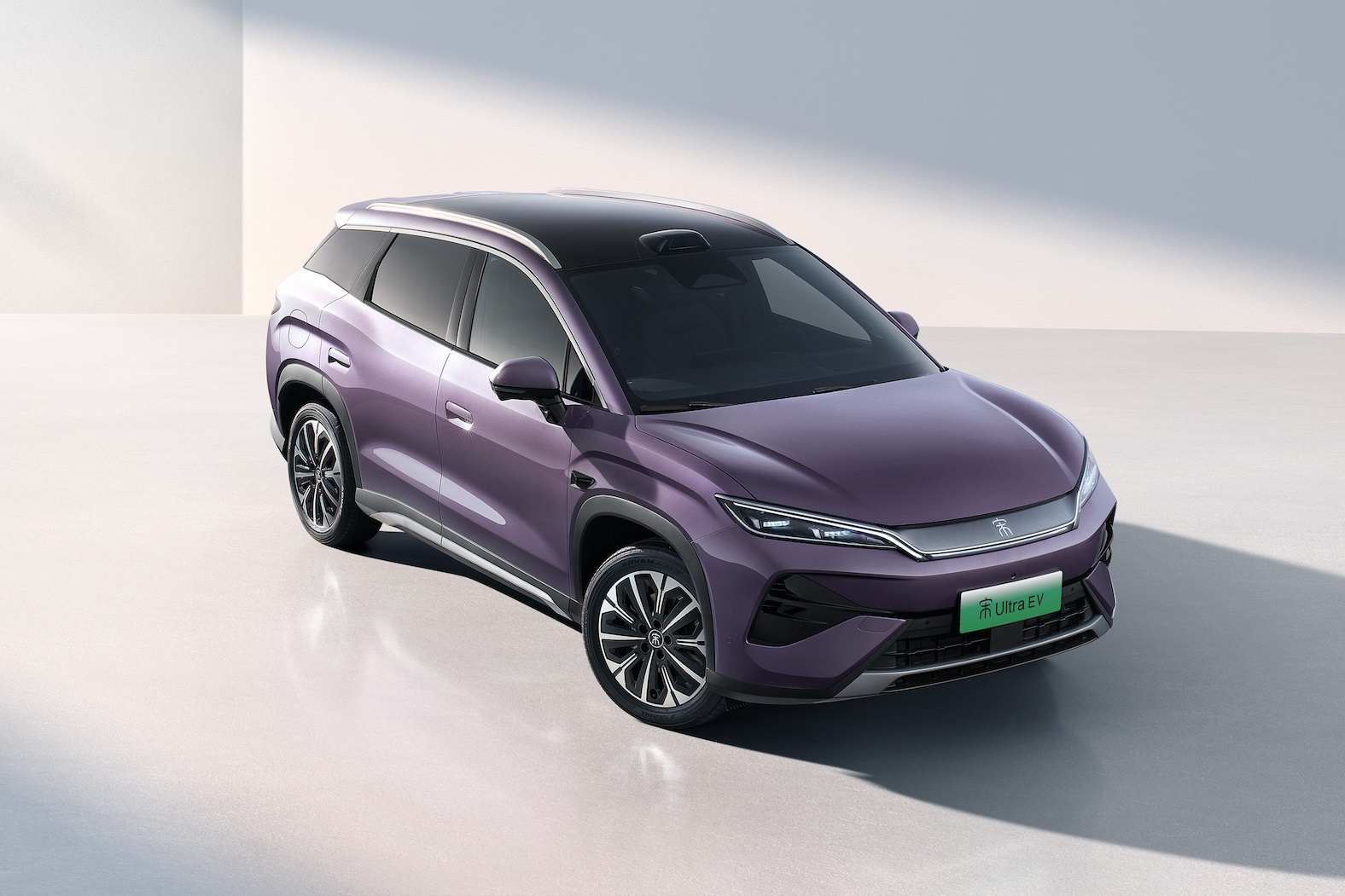 闪充加持，预售15.5万起，B级SUV宋Ultra EV值得买吗？