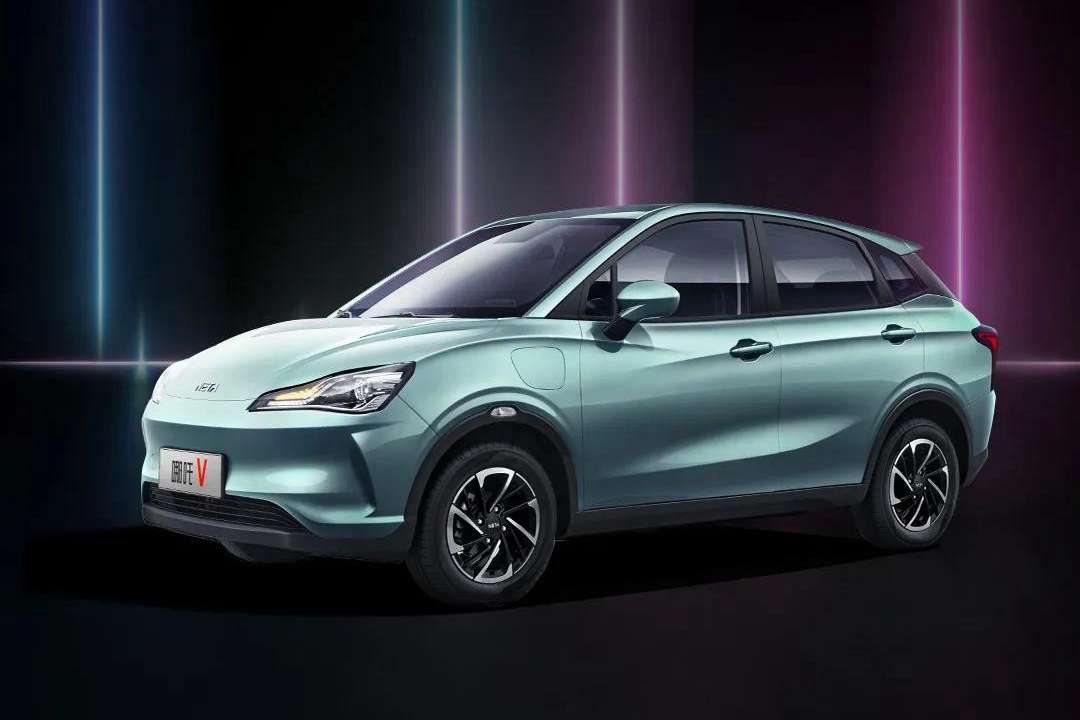 哪吒V推送最新OTA升级包 全面优化语音交互功能