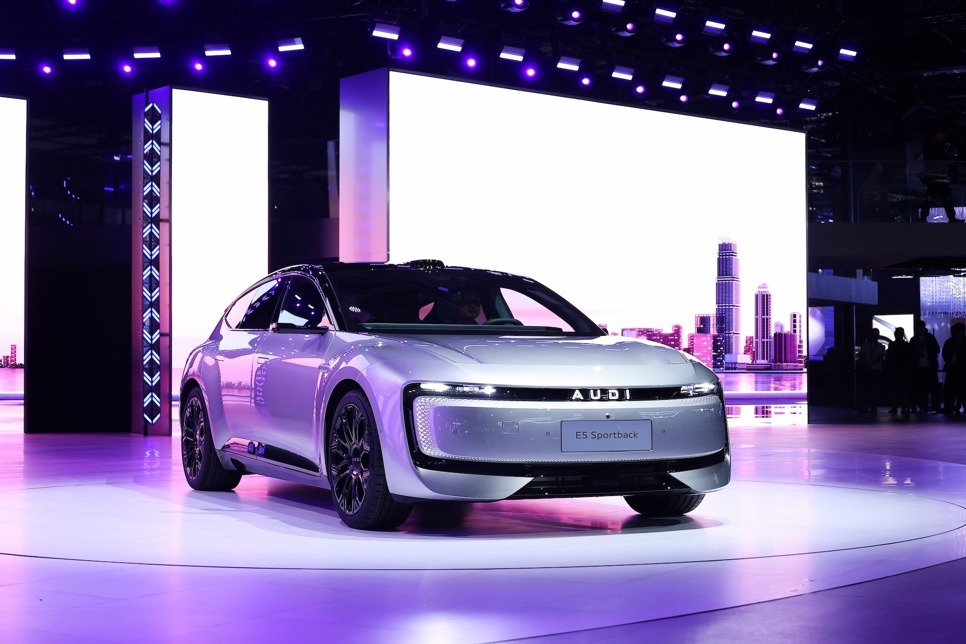 2025上海车展：AUDI品牌与奥迪E5 Sportback的电动新征程