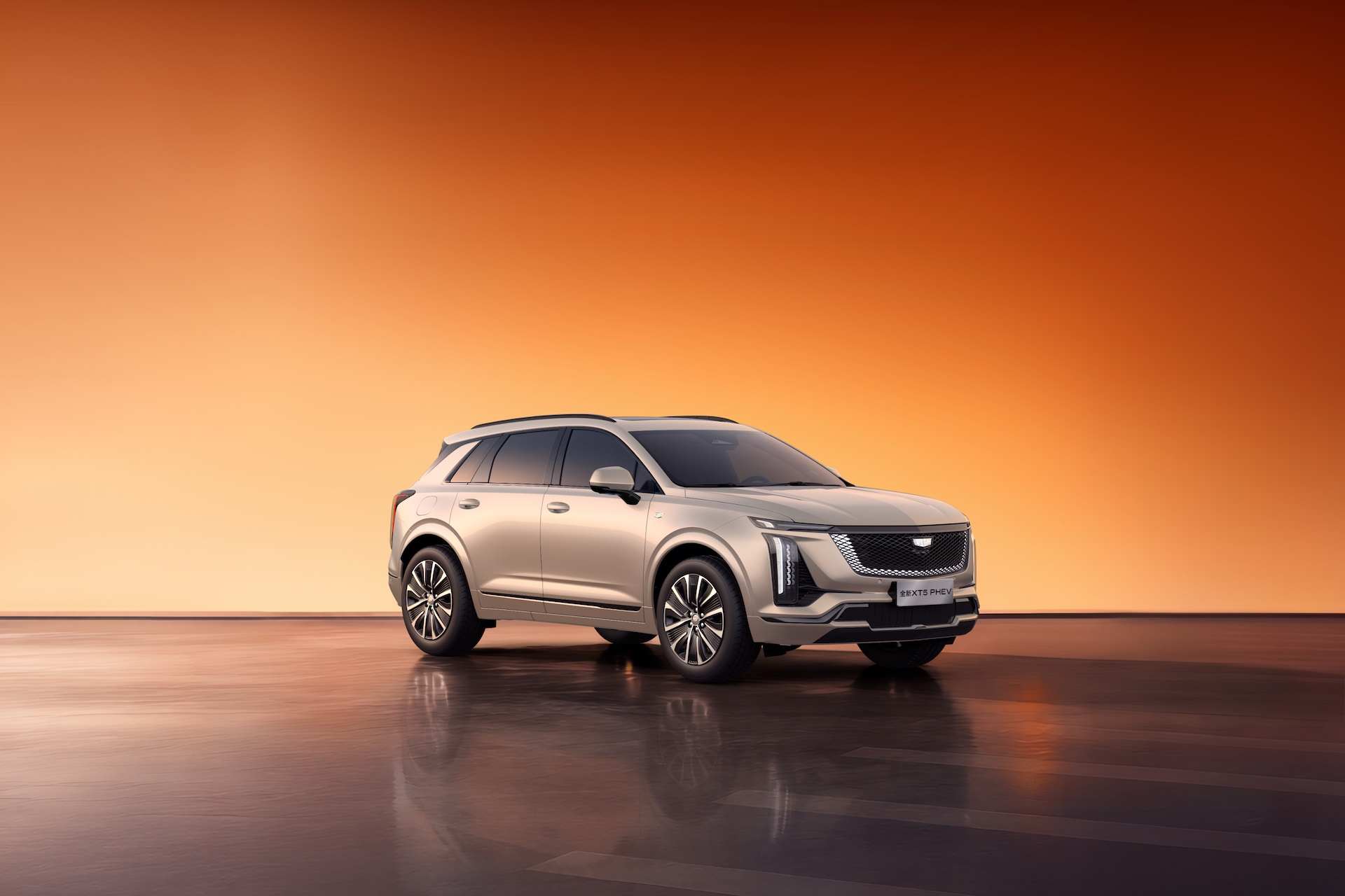 入门即双电机四驱，凯迪拉克XT5 PHEV Air版把诚意写在明处