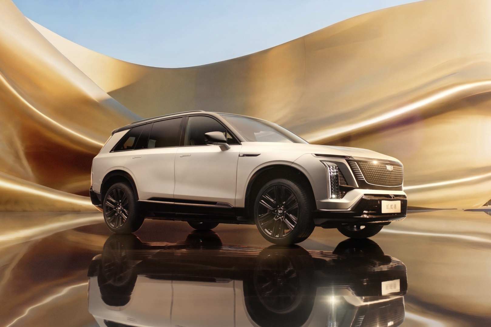 『让美国人羡慕』的凯迪拉克，纯电公路之王凯威德，46.88万起开售