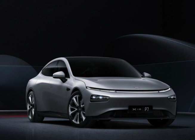 小鹏P7上市两款新增车型 配置升级售价降低/补贴后23.29万元起