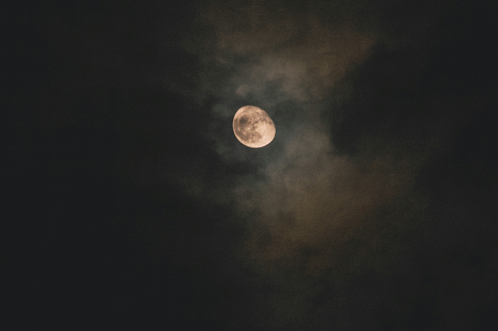 深夜突发！多家车企集体发文表态：供应商账期不超60天！