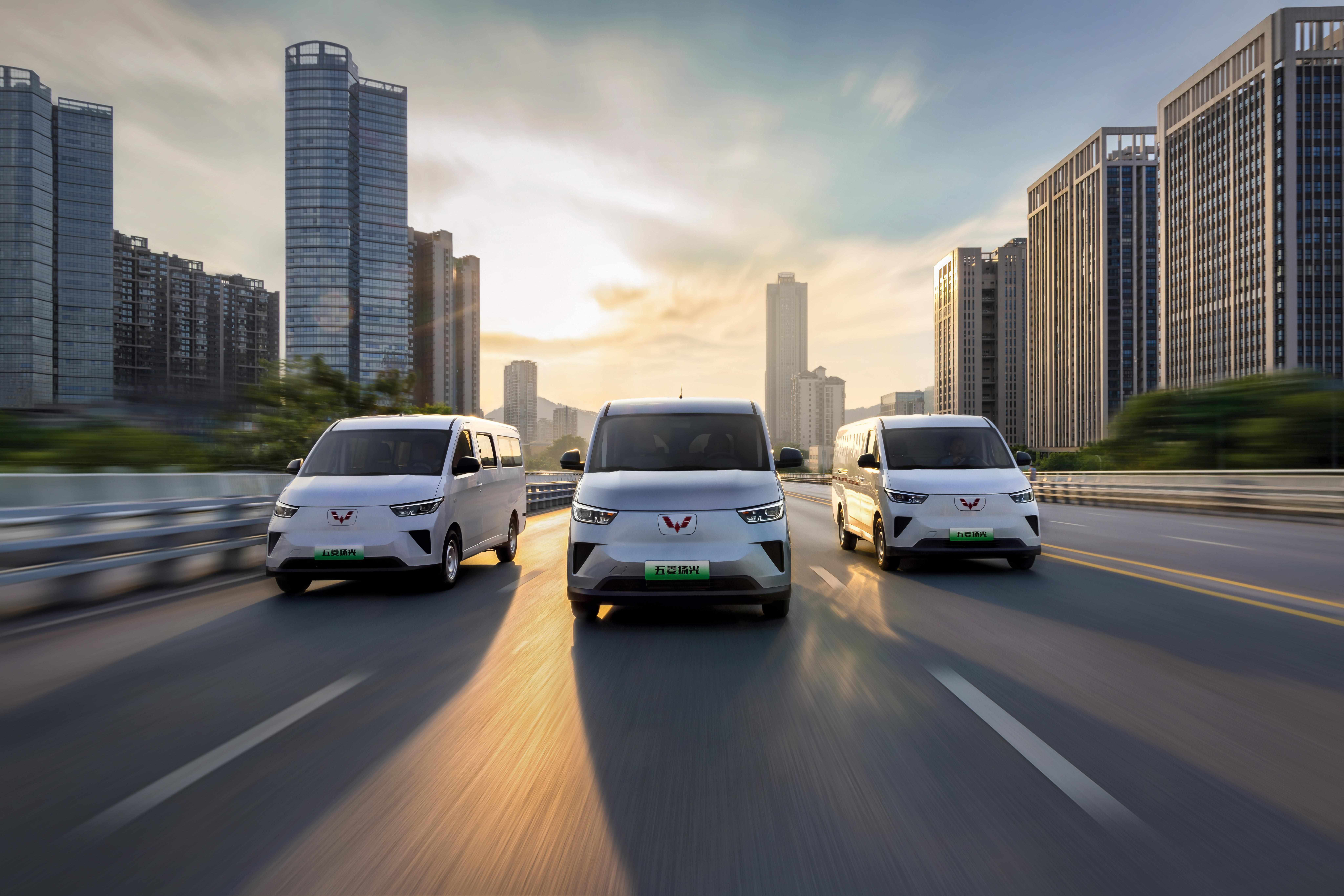 别人在卷参数，它在卷销量：10万车主为何选了这台“赚钱机器”？