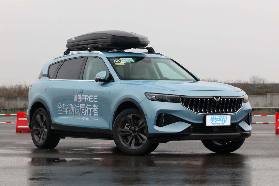 一年免费充电 岚图FREE发布全新购车权益