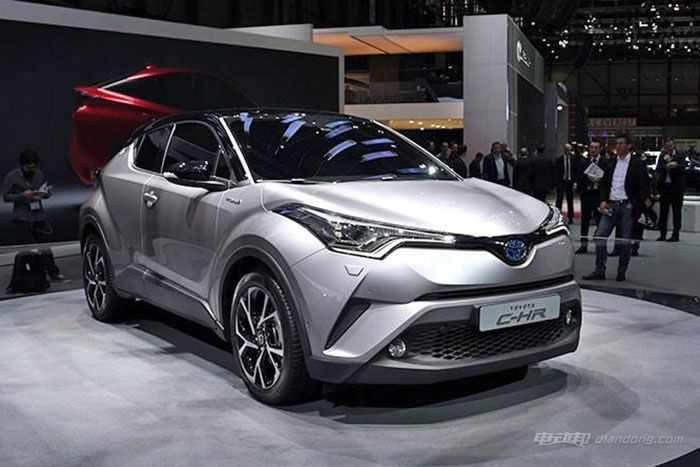 丰田C-HR量产版内饰官图 将推混合动力版 