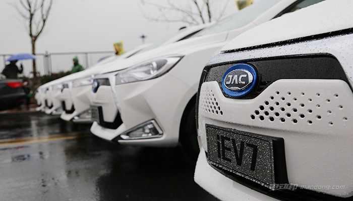 江淮iEV7实车曝光！未来推四款“7系”电动车！