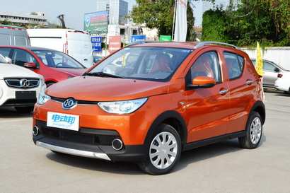 外骚内敛的小车 到店实拍北汽新能源EC180