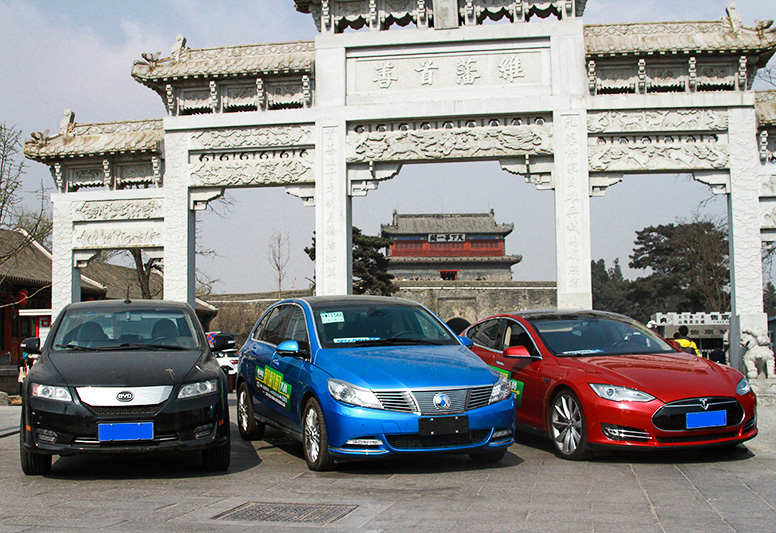 80万特斯拉跑不过20万比亚迪，30万腾势笑了