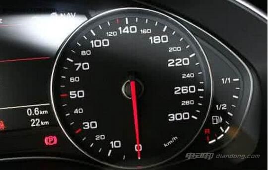 新手上路如何控制好车速?