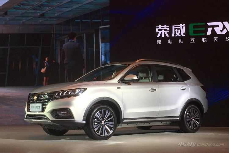 售价19.88万起/工况续航320km 荣威ERX5正式上市