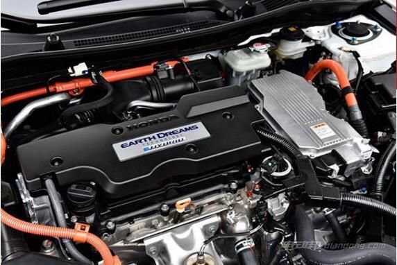 汽车发动机怎么驱动车轮 1498488156195.jpg