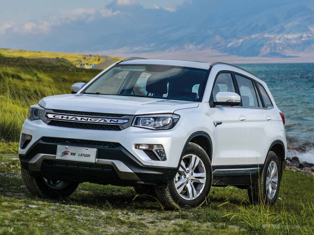 自带远程启动的suv:长安cs75