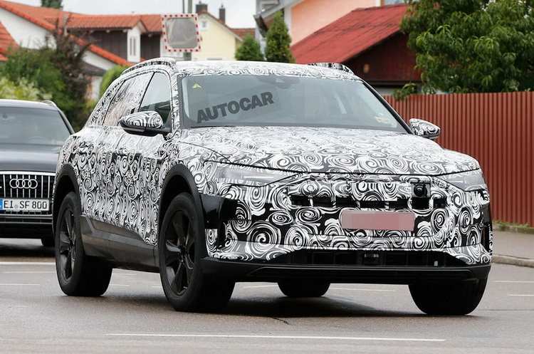 续航超500公里 奥迪e-tron quattro谍照