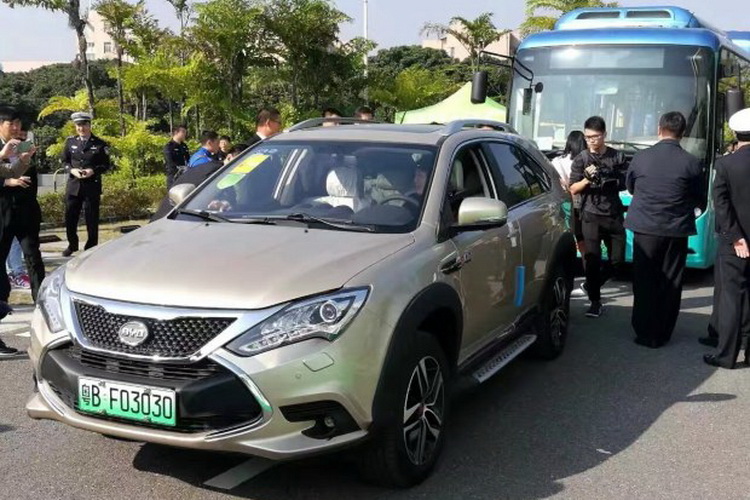 重庆,四川成都,云南昆明等12个城市将第一批统一启用新能源汽车专用