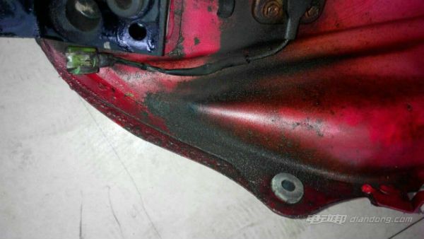 汽车油箱怎么判断多少油 1518089912367.jpg