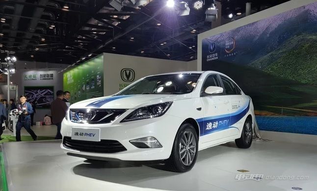 長安電動汽車車型推薦:逸動phev