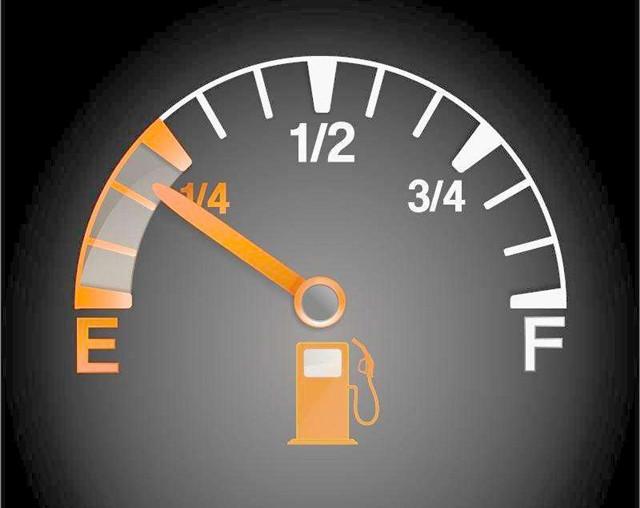 燃油表指示和续航里程哪个更准确——简介