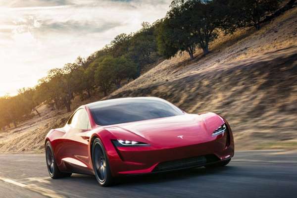 特斯拉新Roadster量产版或本月中旬发布