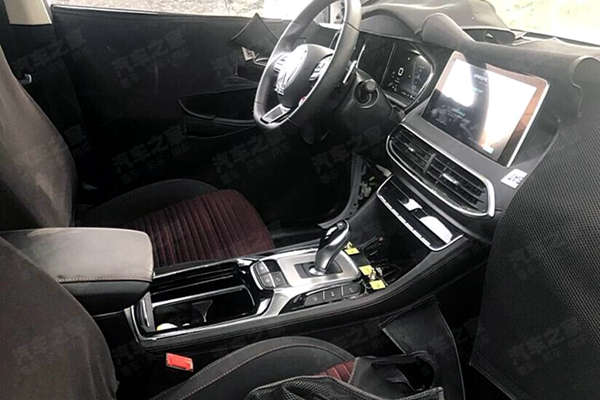 百公里加速6秒，明年上半年上市，名爵HS插混版内饰曝光