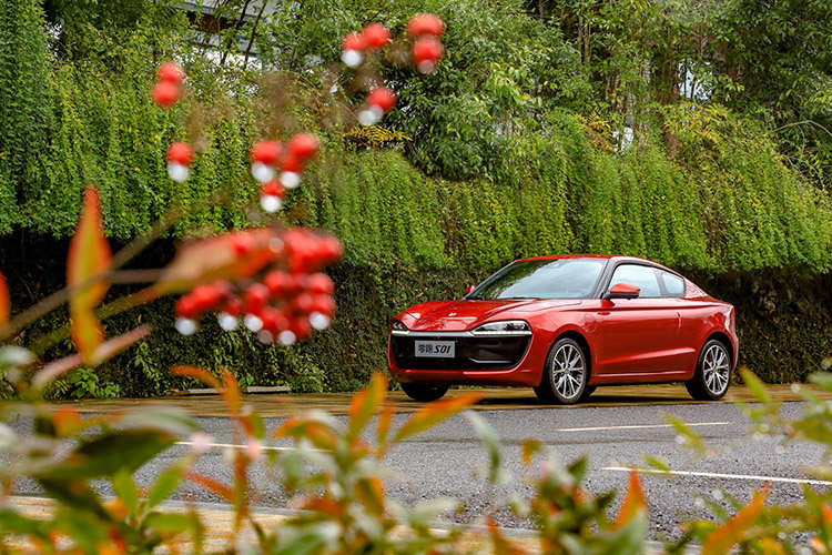 年轻人可以实现的轿跑梦  零跑S01购车手册