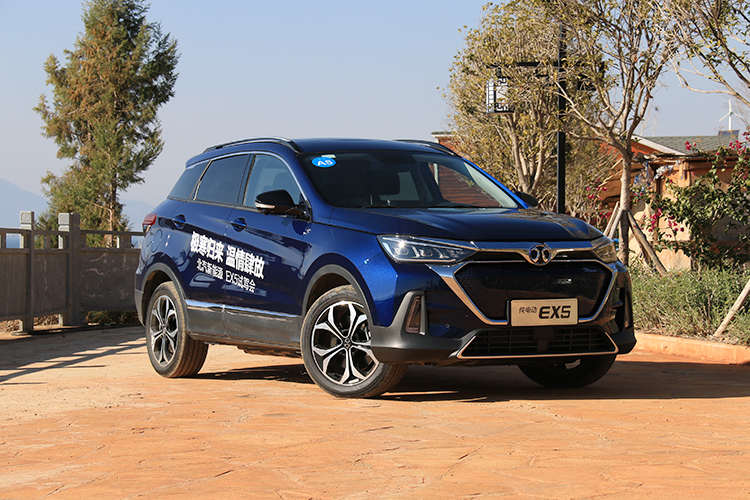 跳票三次为了强势的归来，北汽新能源EX5正式上市补贴后售价16.99-19.99万元