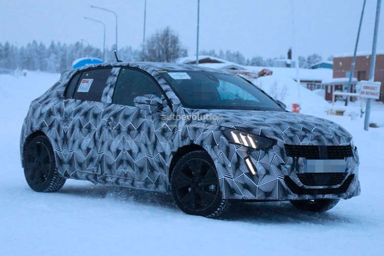 或将配备L2级自动驾驶   标致208纯电动版路试谍照曝光