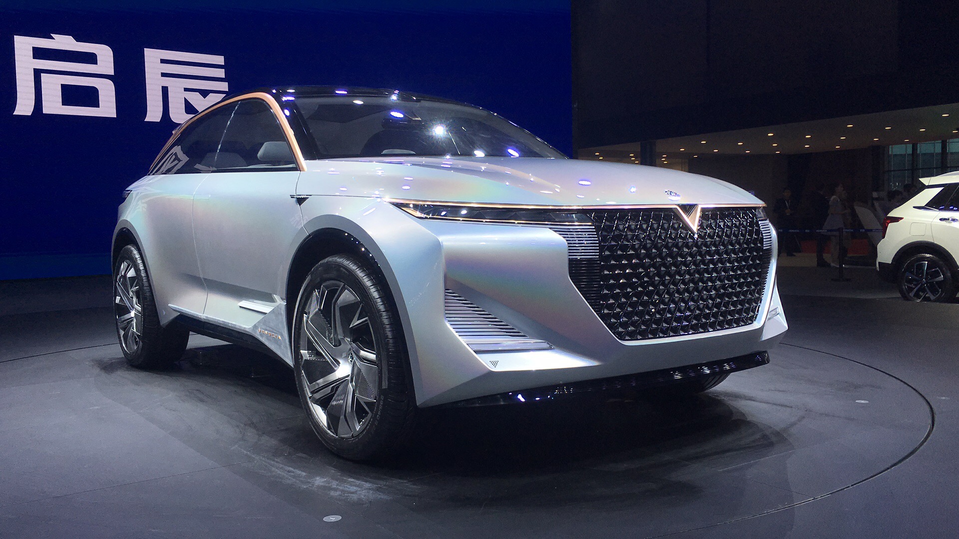 启辰d60ev,t60ev 和 e30 和概念车the v亮相上海车展