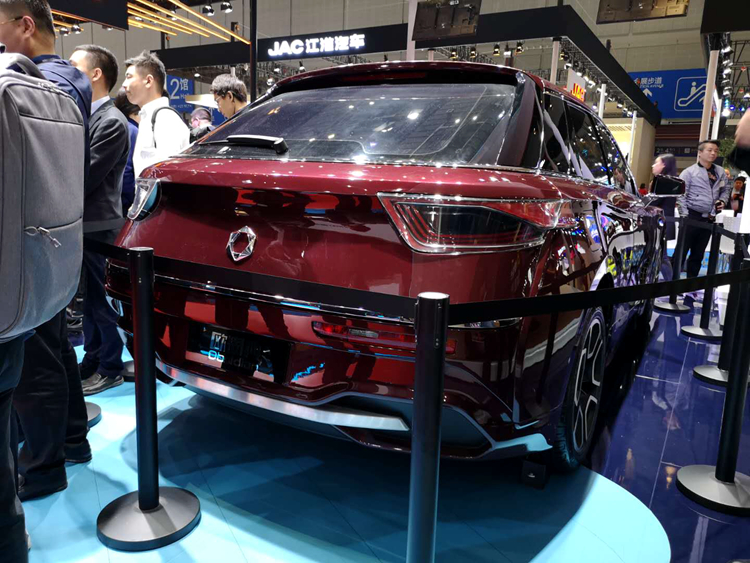 17 日上海车展,格罗夫氢能乘用车有限公司(简称格罗夫)携旗下三款车型