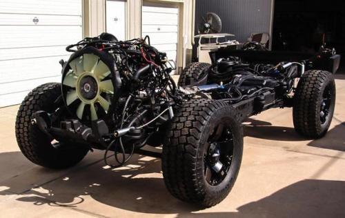 电动汽车更换大梁,房子有大梁,车子也有.