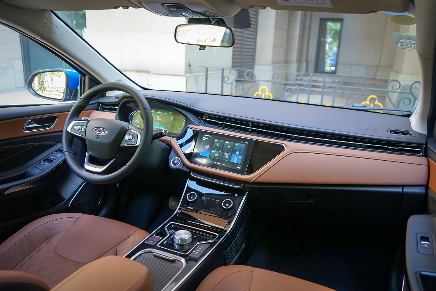 相比于外观,艾瑞泽e的内饰要更加引起我的注意.