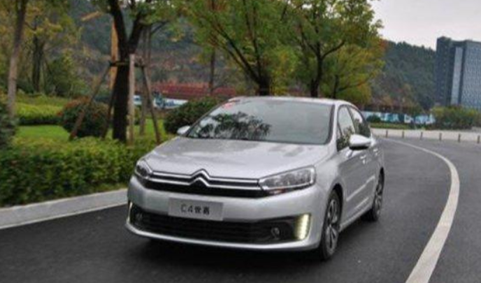 旅行车离地间隙最高的车 1572250783302.png