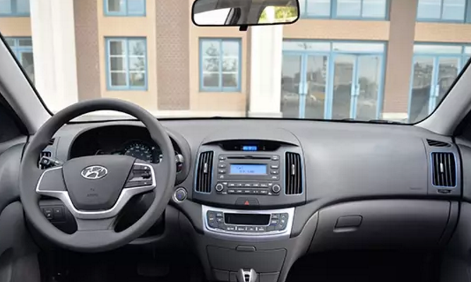 现代伊兰特ev中控屏,车型介绍