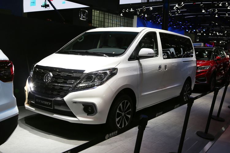 首发亮相的东风风行m7rev是国内首款增程式商务mpv,宣告了东风风行在