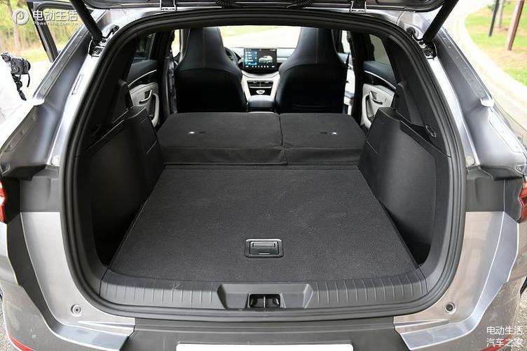 安全即豪华比亚迪宋plusev试驾体验